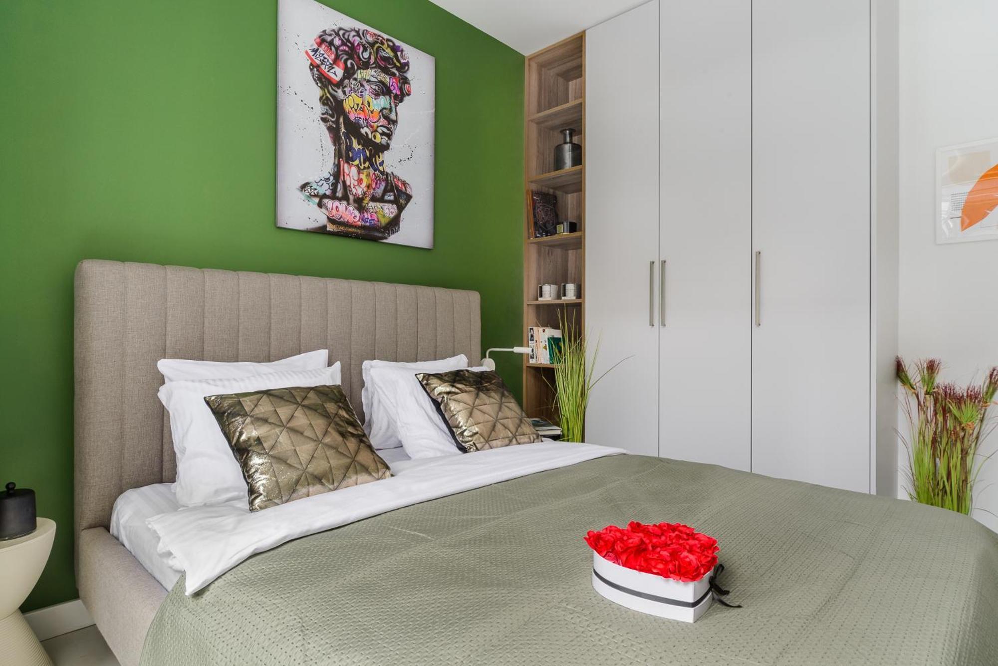 ורשה Lumina Apartment With Parking Near Muzeum Powstania מראה חיצוני תמונה