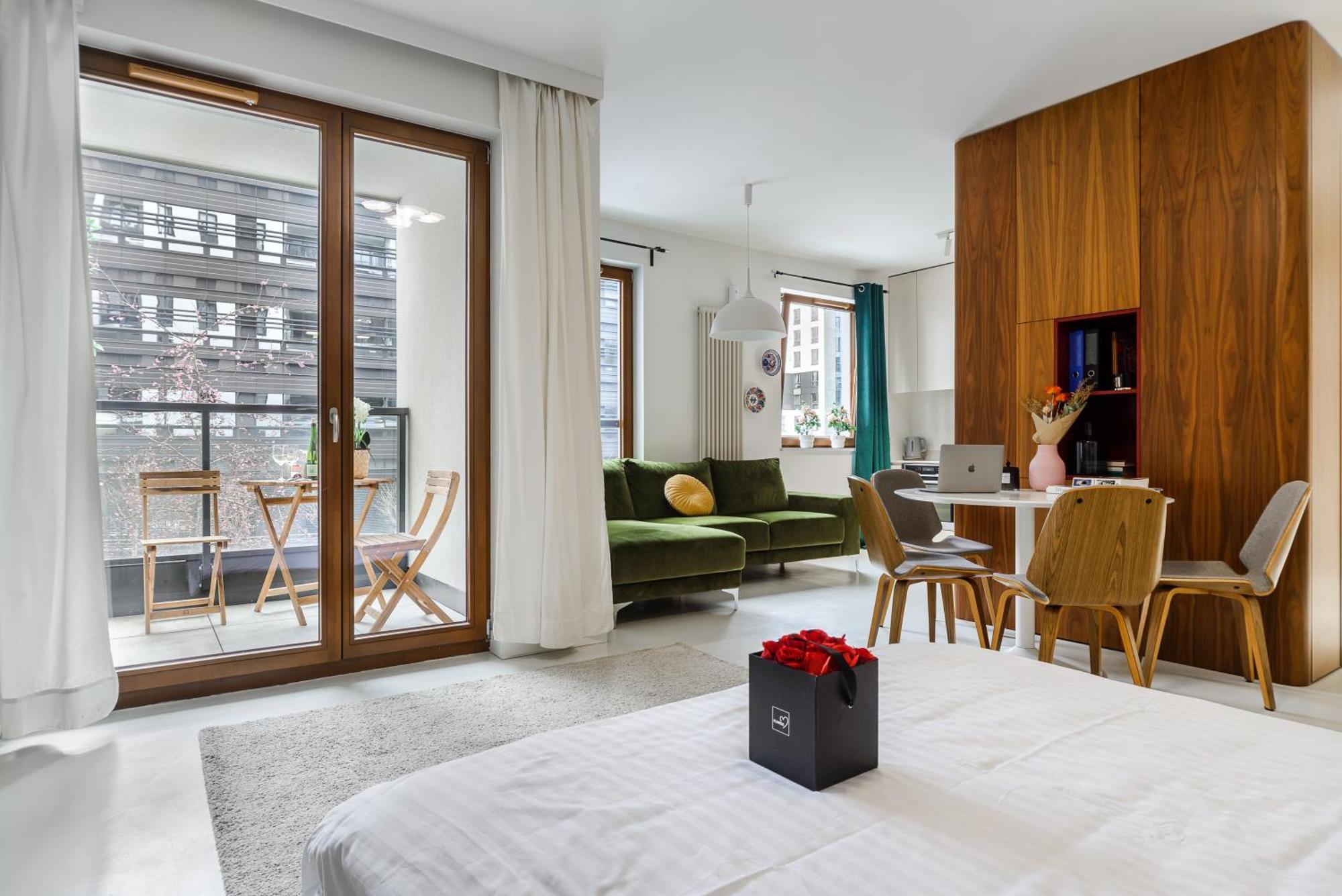 ורשה Lumina Apartment With Parking Near Muzeum Powstania מראה חיצוני תמונה
