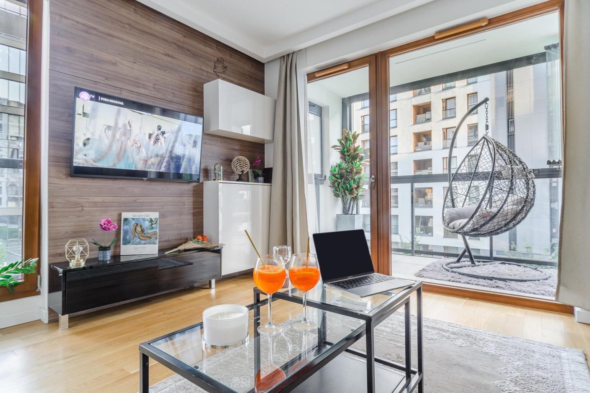 ורשה Lumina Apartment With Parking Near Muzeum Powstania מראה חיצוני תמונה